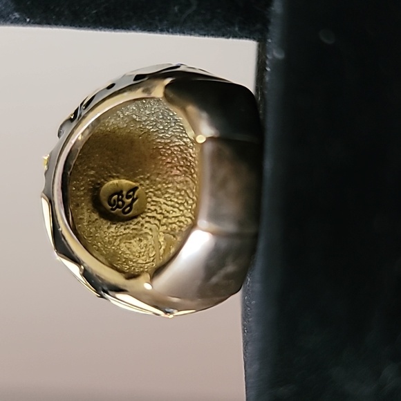 Vintage! BETSEY JOHNSON First Date Collection B&W Bow Crystal Stretch Ring. 8+ - Picture 8 of 9